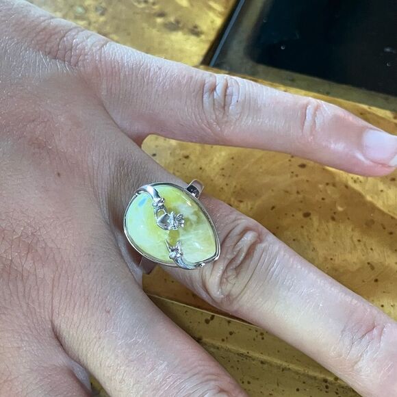 Natural Connemara Marble Sterling Silver Claddagh Ring - Picture 4 of 9